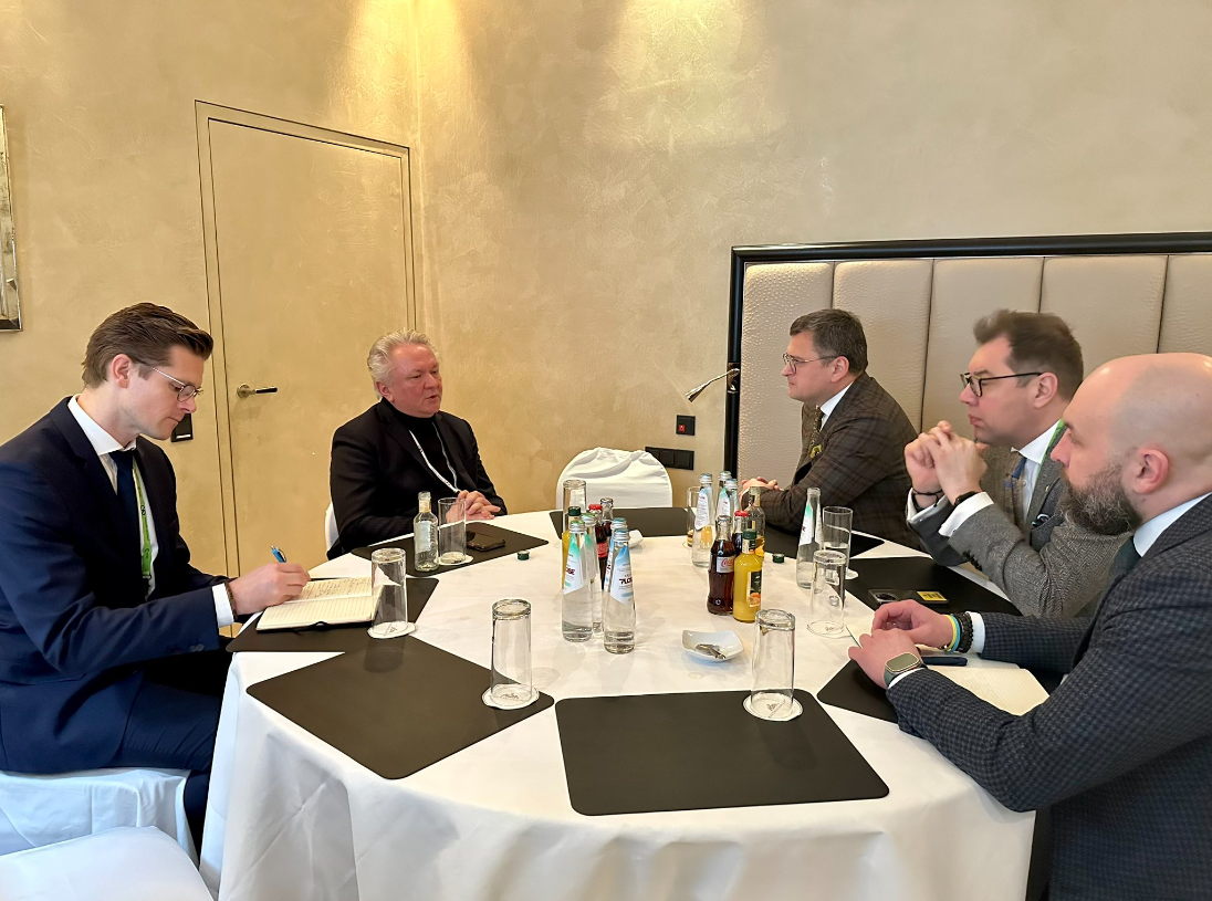 Готові посилити співпрацю: Кулеба зустрівся з головою компанії Rheinmetall